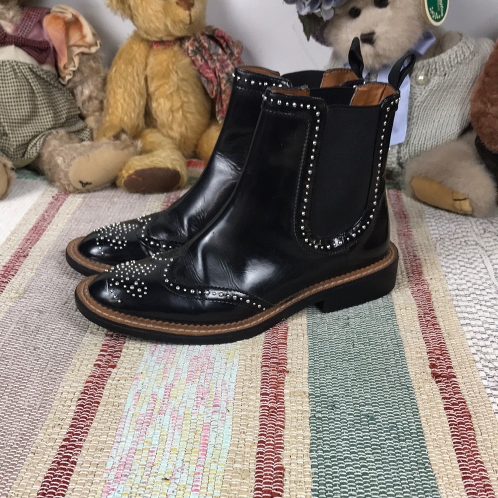 Zara Woman Black Studded Chelsea Boots